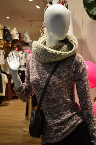 Shana Shop Opening